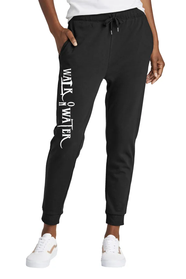 District Women's Fleece Jogger Vertical Logo (Printed) in Black — DT1310