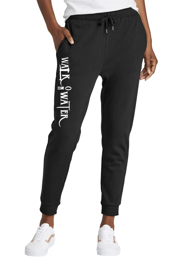 District Women's Fleece Jogger Vertical Logo (Printed) in As Shown — DT1310